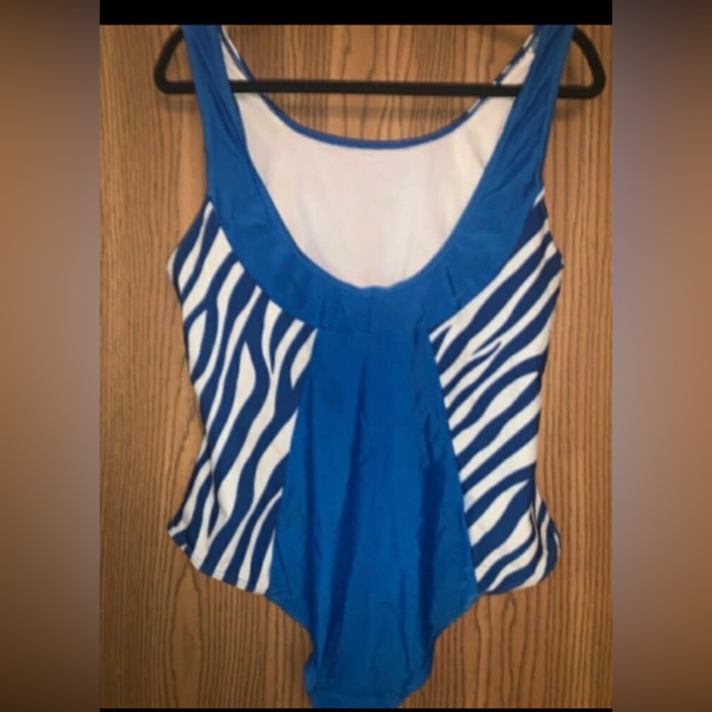 Miracle Suit. - Picture 2 of 5
